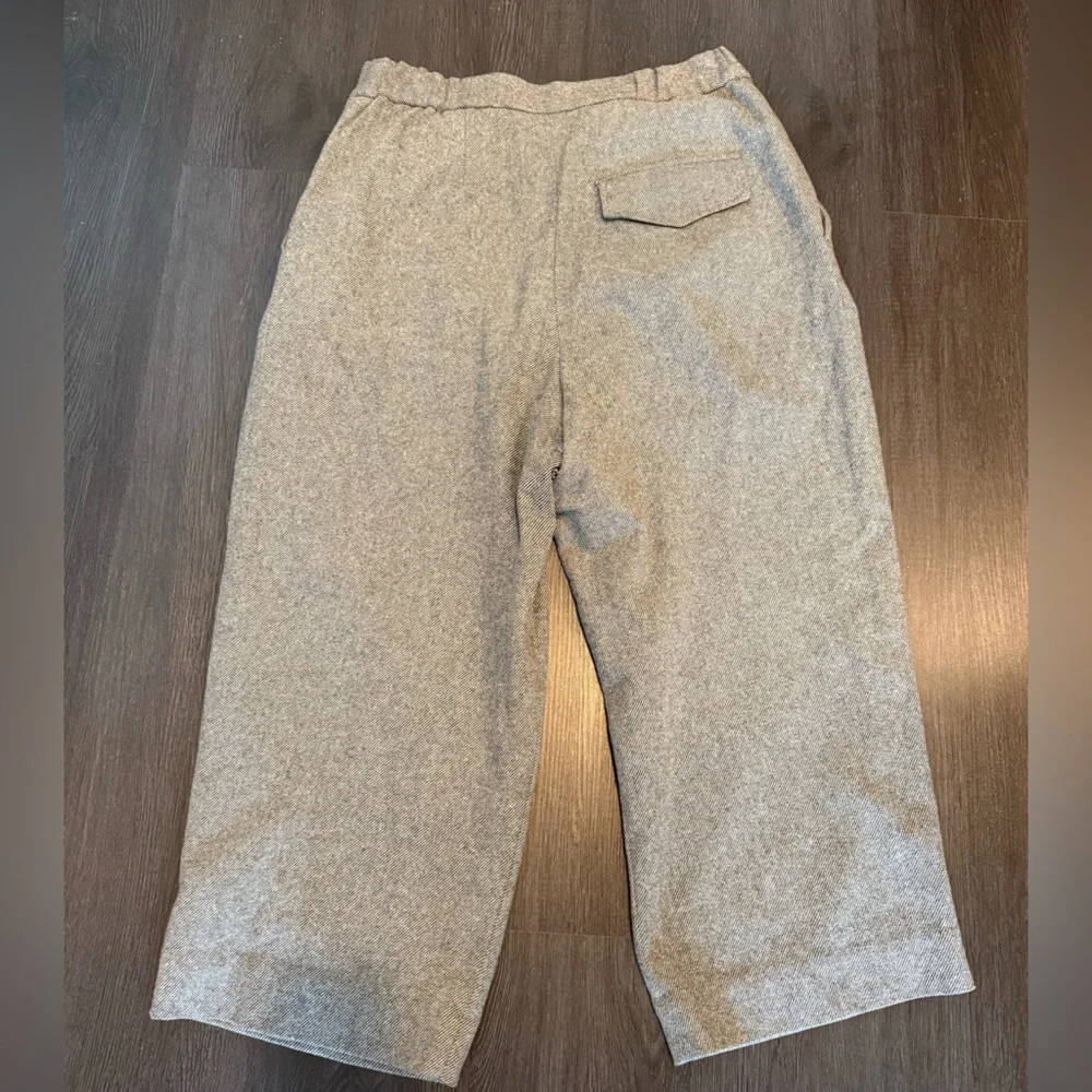 COS Wide-Leg Pleated Trousers in Light Gray